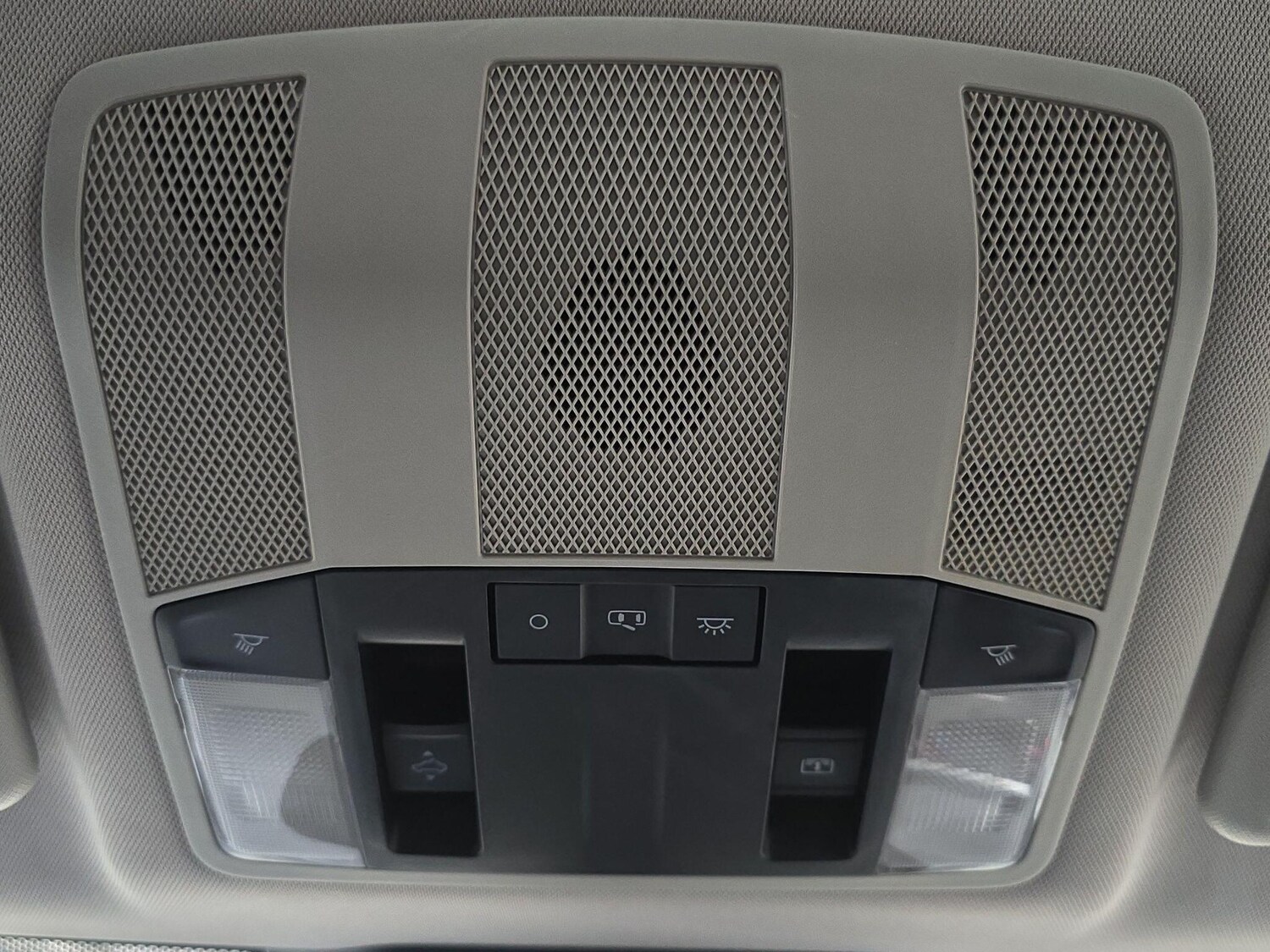 Used Mitsubishi Eclipse Cross 2018 for sale - 76408900: Photo 40