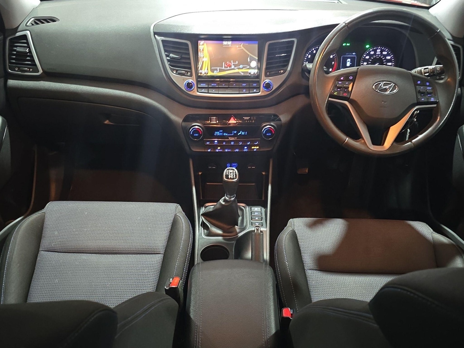 Used Hyundai TUCSON 2016 for sale - 77549291: Photo 2