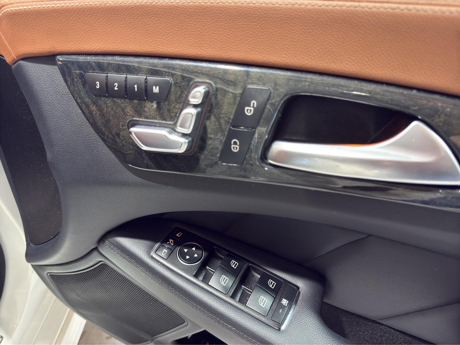 Used Mercedes-Benz CLS 2015 for sale - 78170823: Photo 23