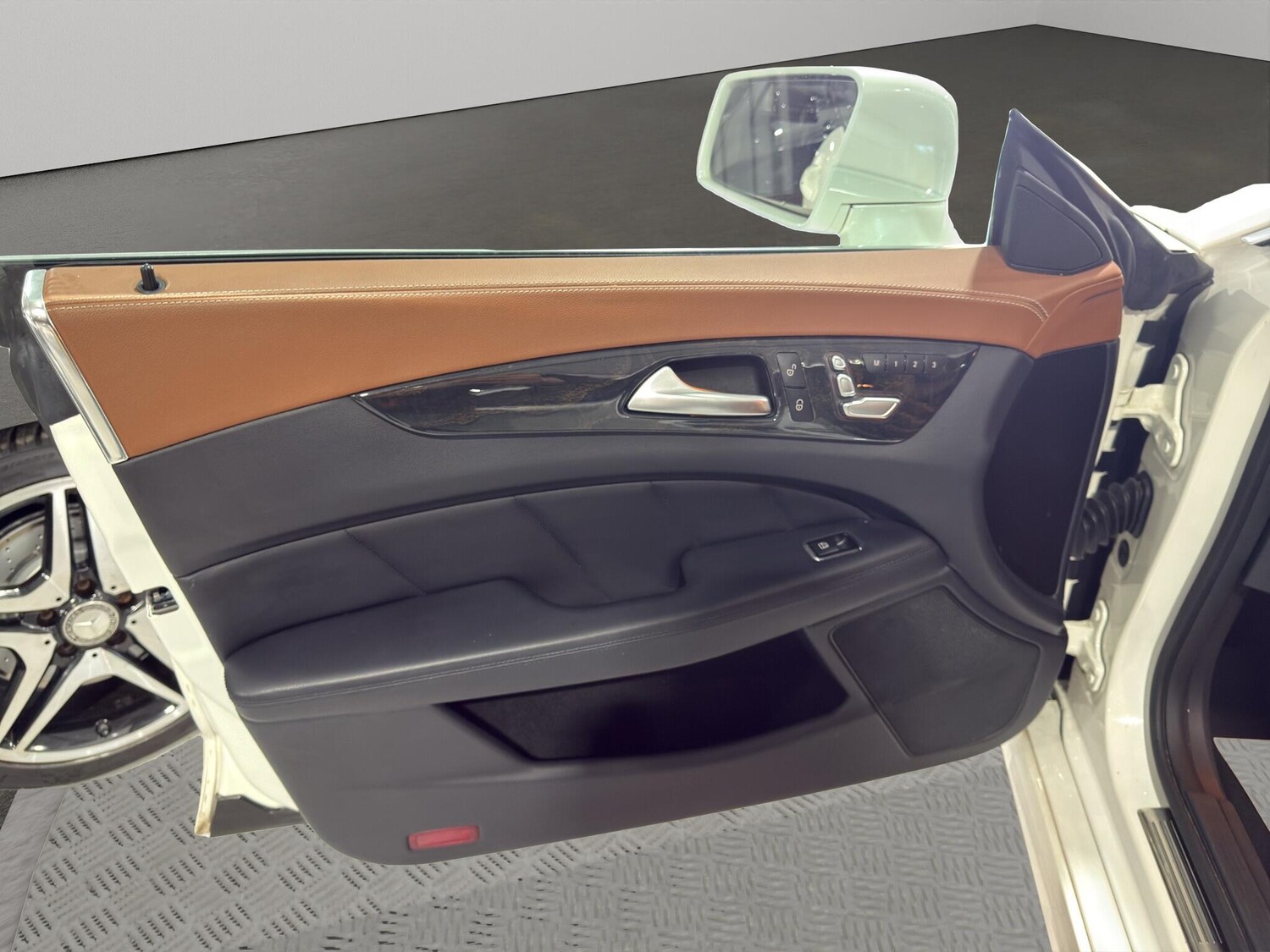 Used Mercedes-Benz CLS 2015 for sale - 78170823: Photo 24