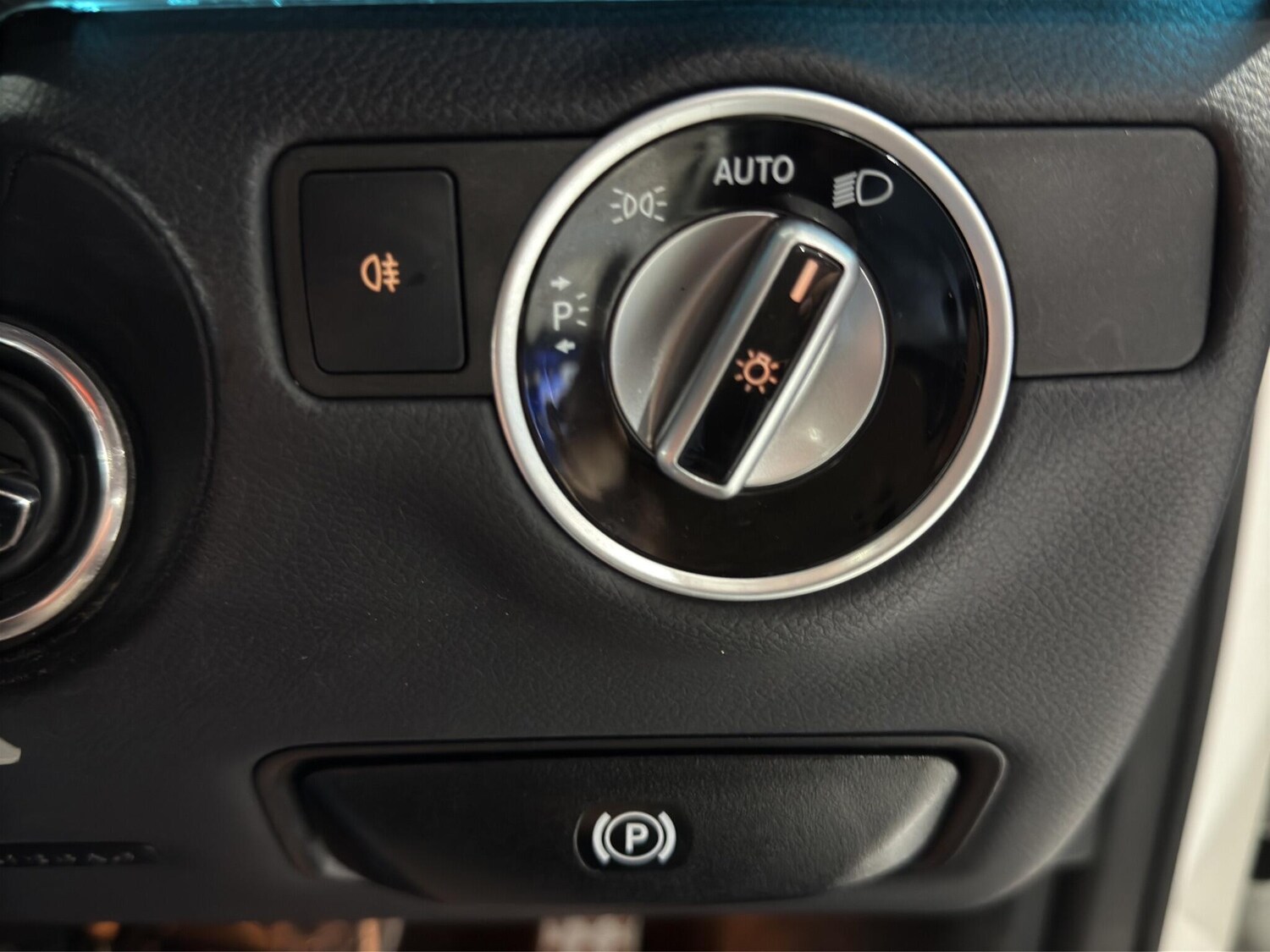 Used Mercedes-Benz CLS 2015 for sale - 78170823: Photo 29