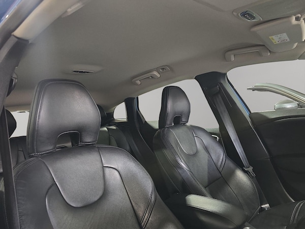 Used Volvo V40 2015 for sale - 75127148: Photo 12