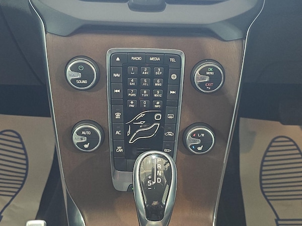 Used Volvo V40 2015 for sale - 75127148: Photo 19