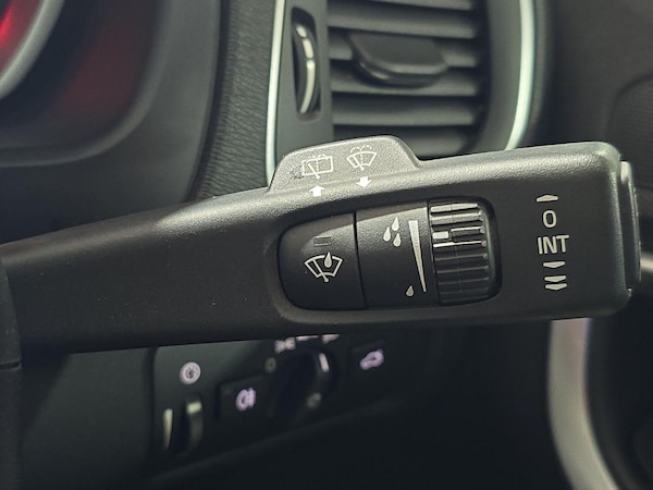 Used Volvo V40 2015 for sale - 75127148: Photo 25