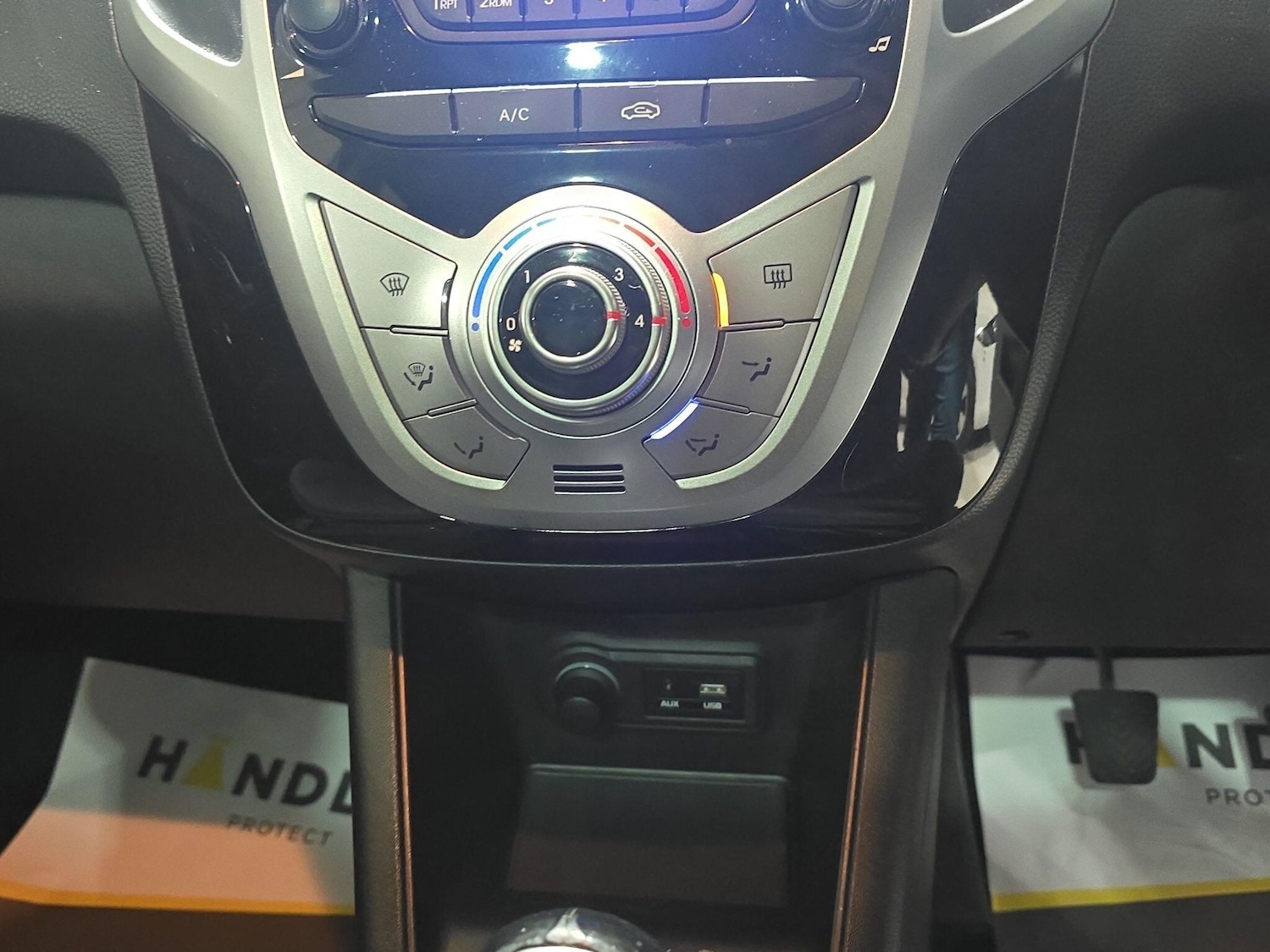 Used Hyundai Ix20 2015 for sale - 76991689: Photo 21