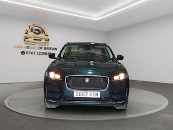 Used Jaguar F-Pace 2017 for sale - 79401143: Photo