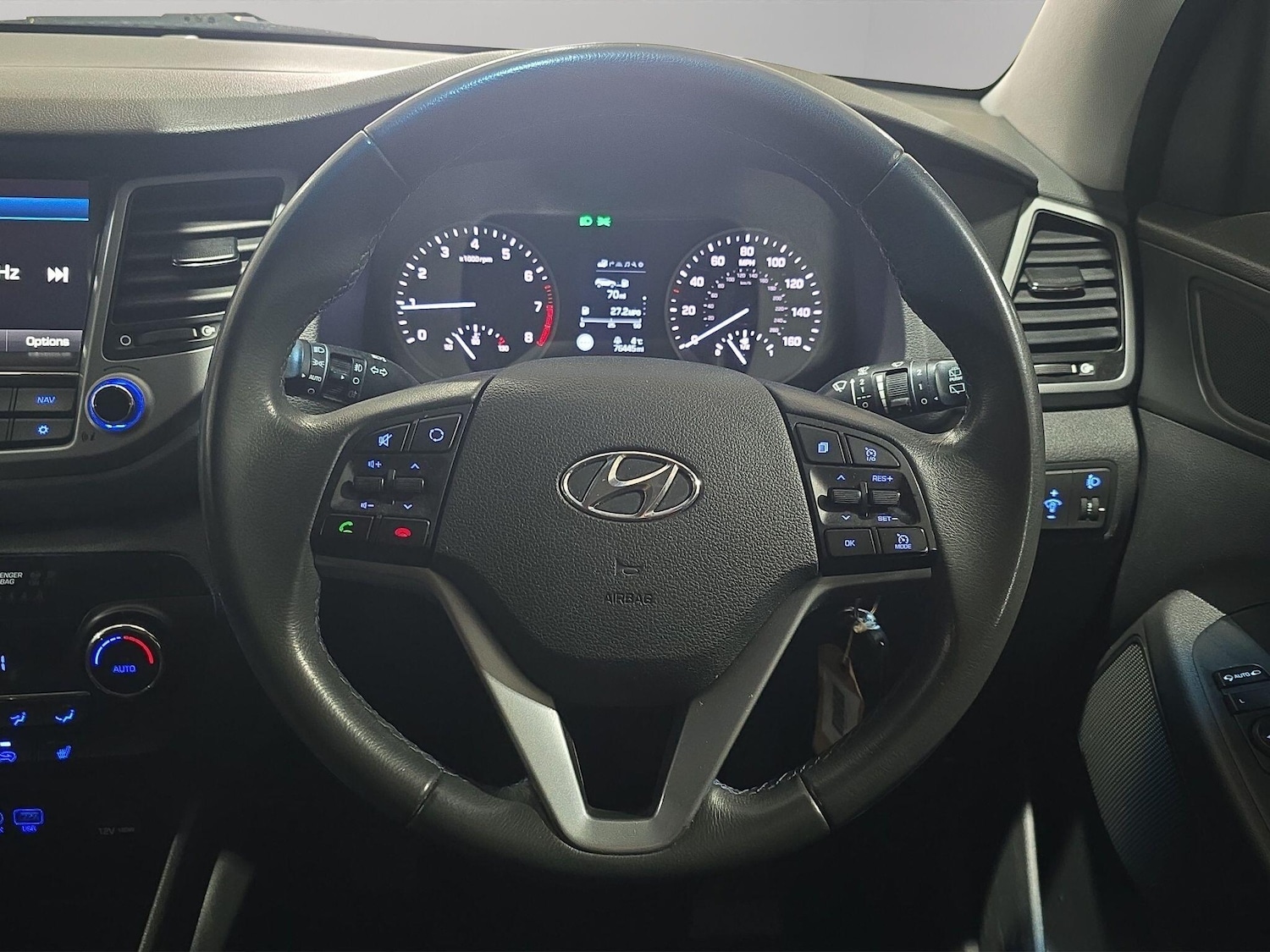 Used Hyundai TUCSON 2016 for sale - 77468404: Photo 16