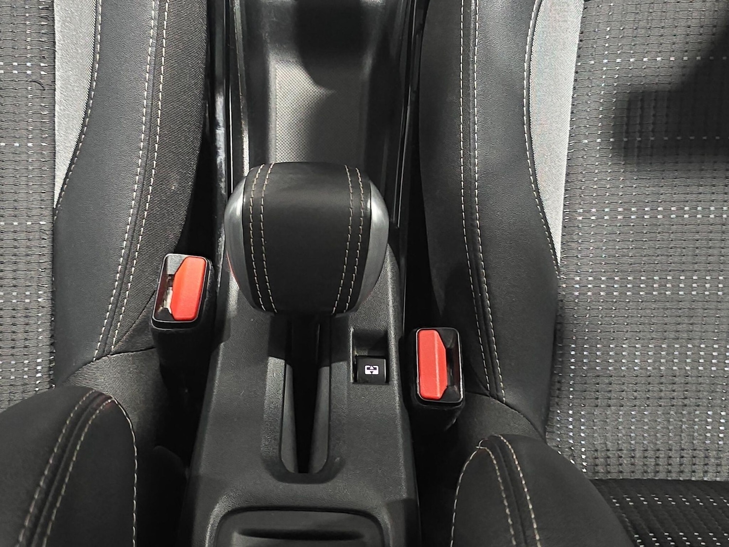 Used Peugeot 2008 2018 for sale - 77057707: Photo 20