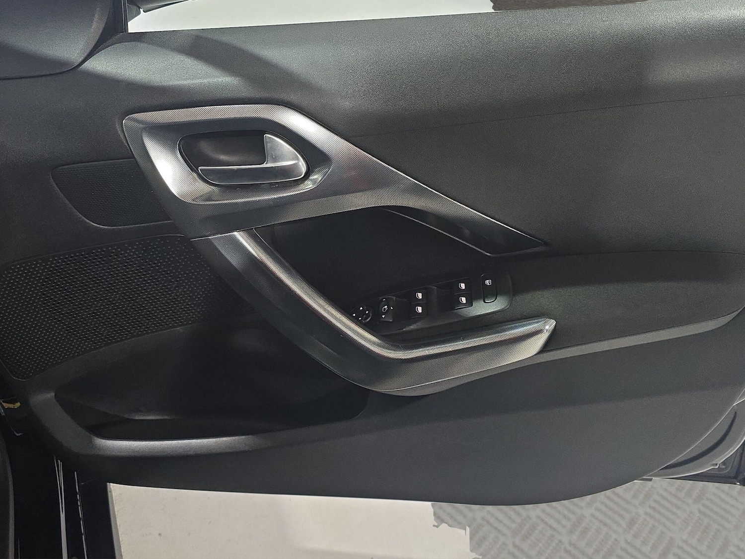 Used Peugeot 2008 2018 for sale - 77057707: Photo 24