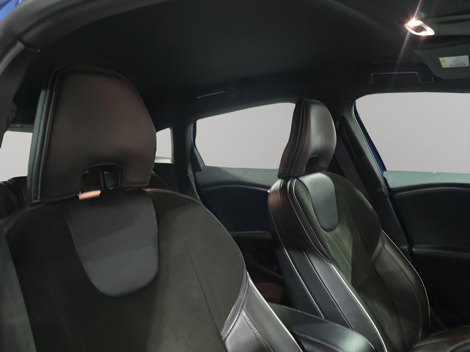 Used Volvo V40 2017 for sale - 77358567: Photo 12