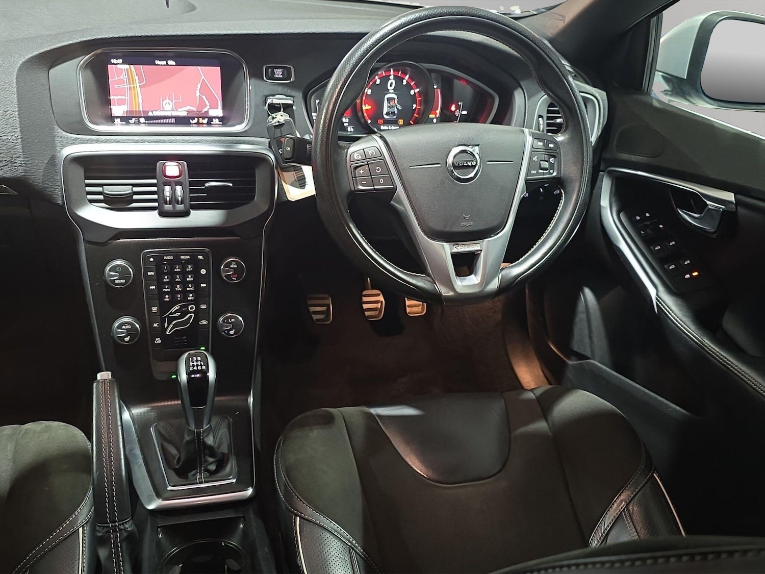 Used Volvo V40 2017 for sale - 77358567: Photo 16