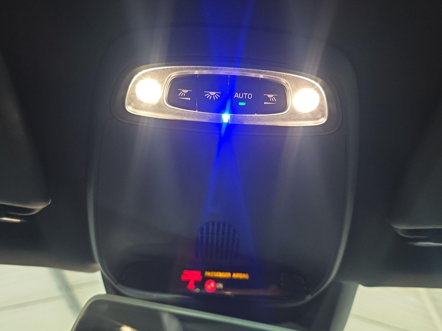 Used Volvo V40 2017 for sale - 77358567: Photo 18