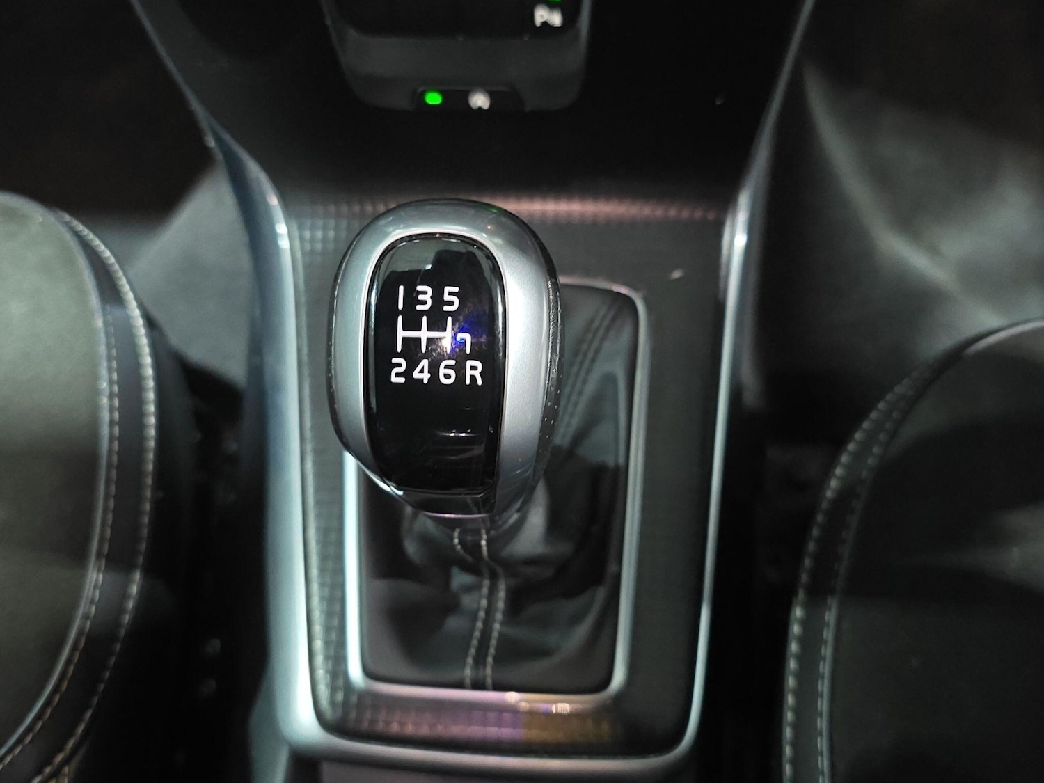 Used Volvo V40 2017 for sale - 77358567: Photo 28