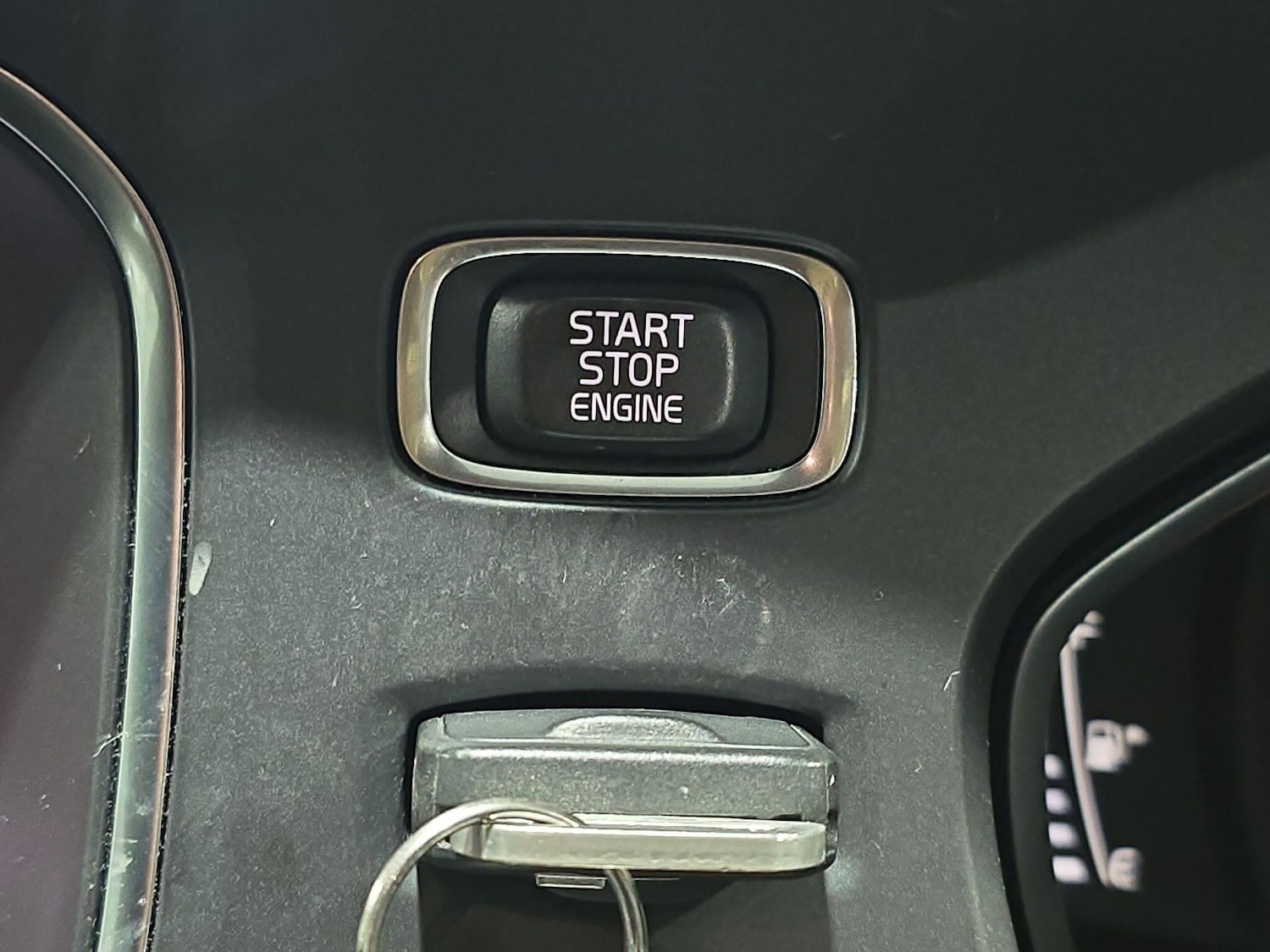 Used Volvo V40 2017 for sale - 77358567: Photo 30