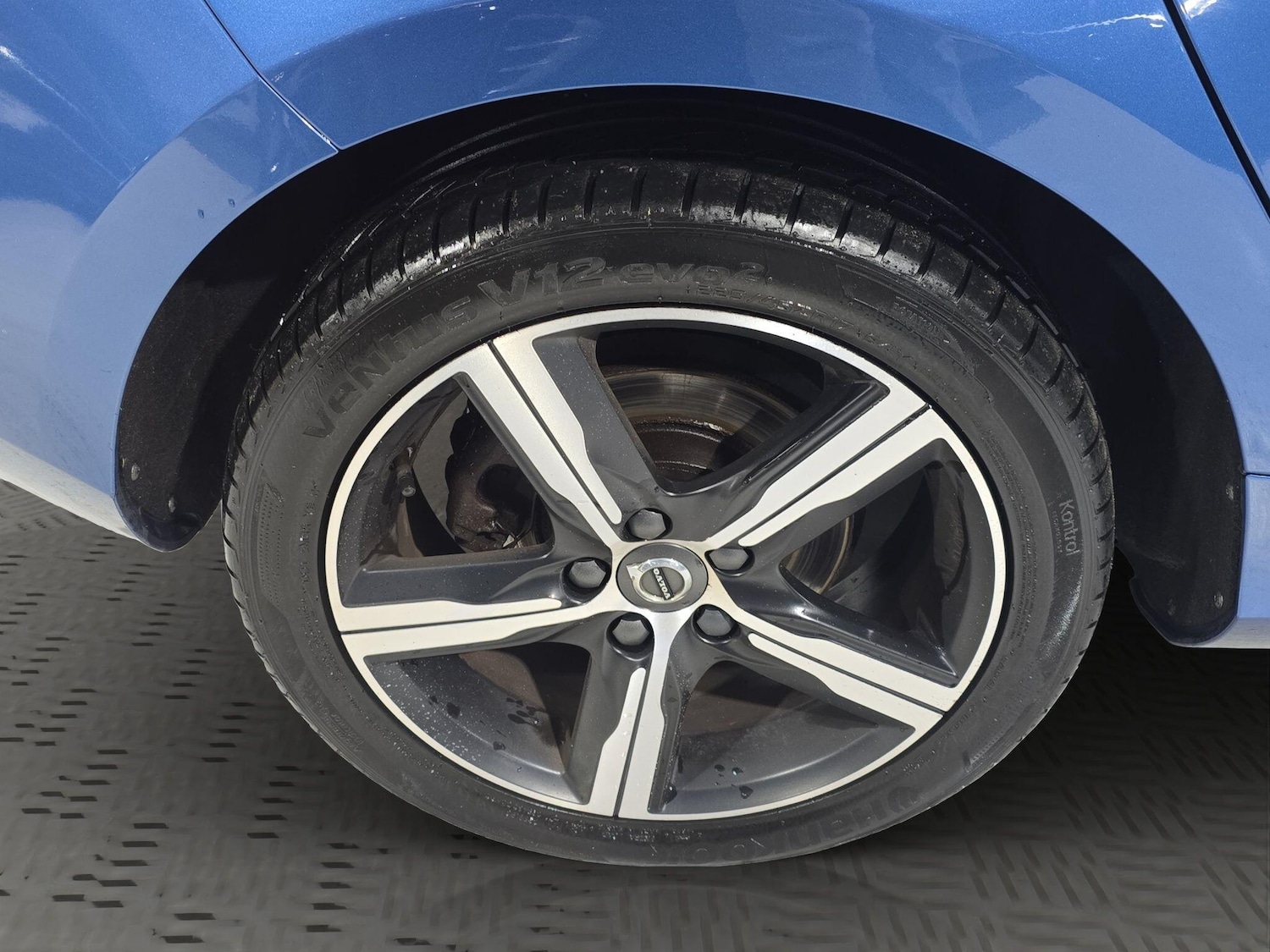 Used Volvo V40 2017 for sale - 77358567: Photo 33