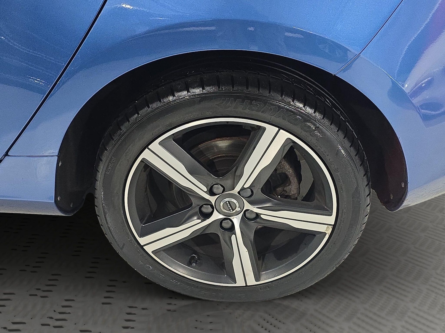 Used Volvo V40 2017 for sale - 77358567: Photo 35