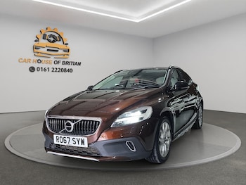 Used Volvo V40 2017 for sale - 79452379: Photo