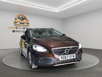 Used Volvo V40 2017 for sale - 79452379: Photo