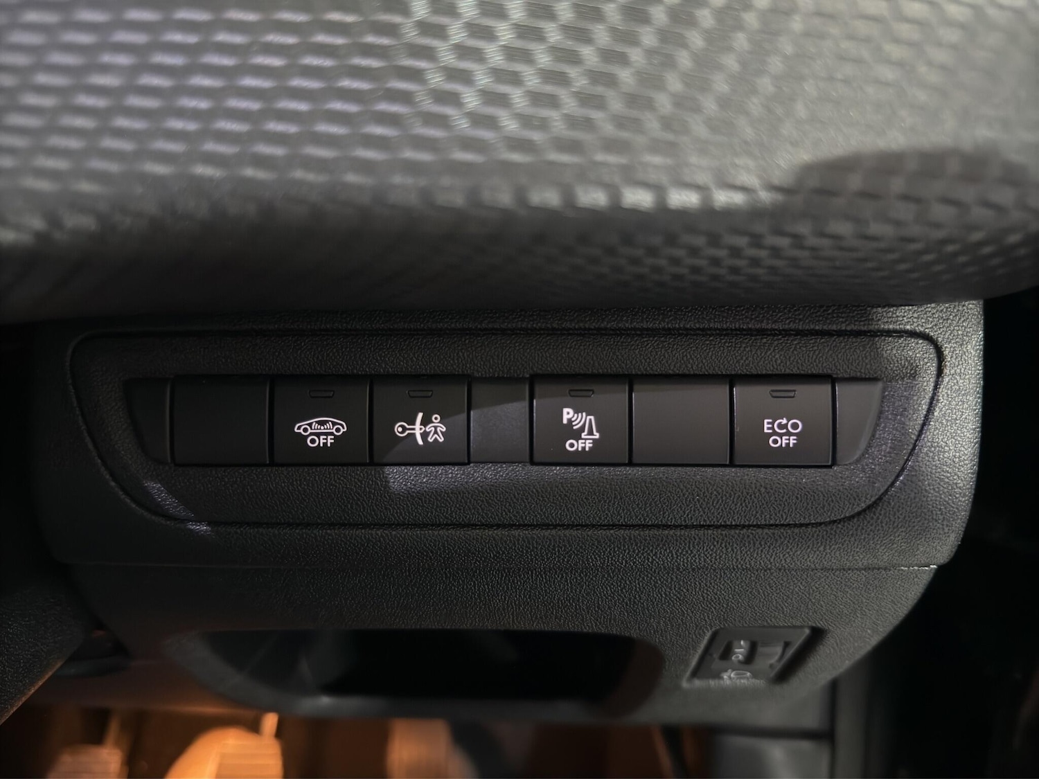 Used Peugeot 2008 2019 for sale - 77550353: Photo 31