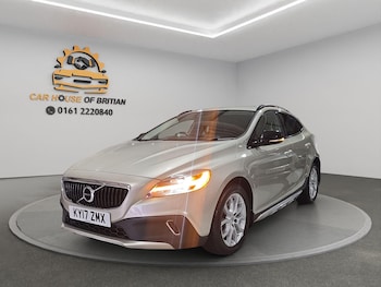 Used Volvo V40 Cross Country 2017 for sale - 78448081: Photo