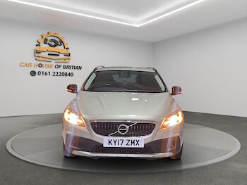 Used Volvo V40 Cross Country 2017 for sale - 78448081: Photo