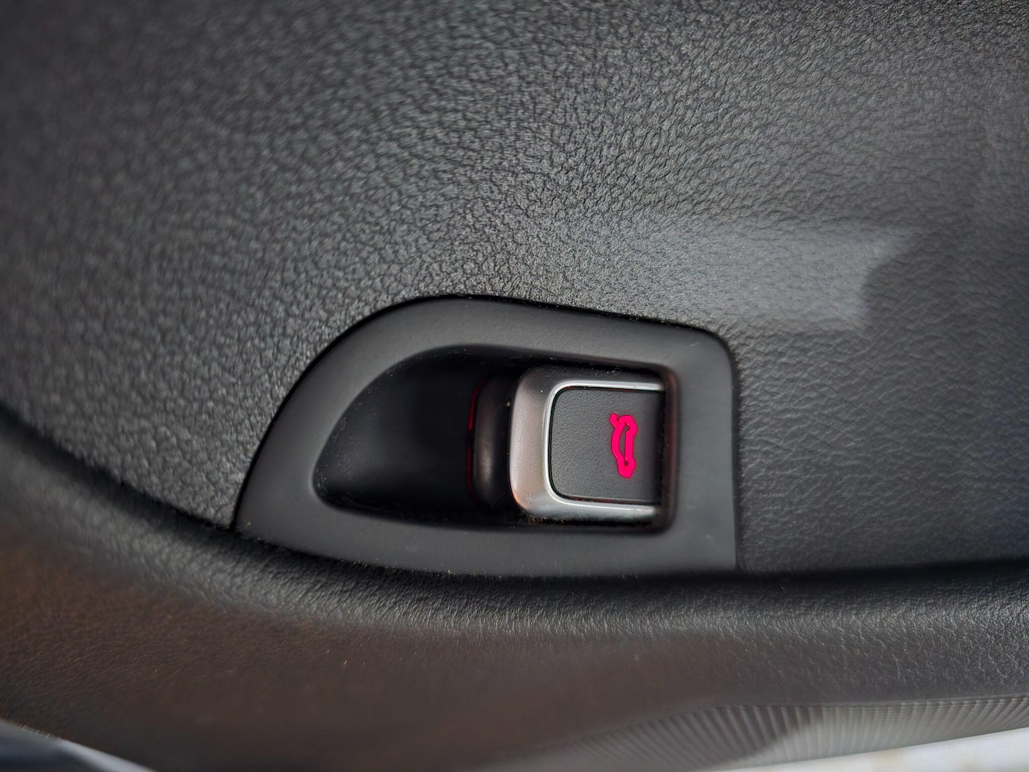 Used Audi A4 2013 for sale - 77279323: Photo 15