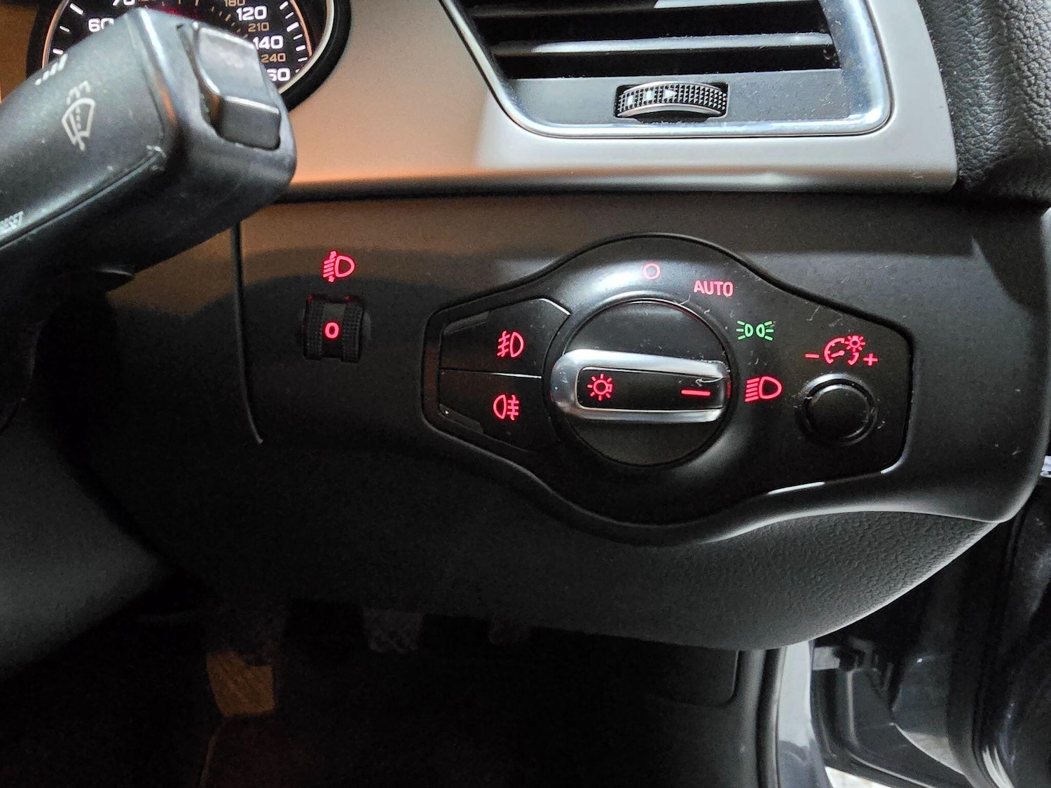 Used Audi A4 2013 for sale - 77279323: Photo 16