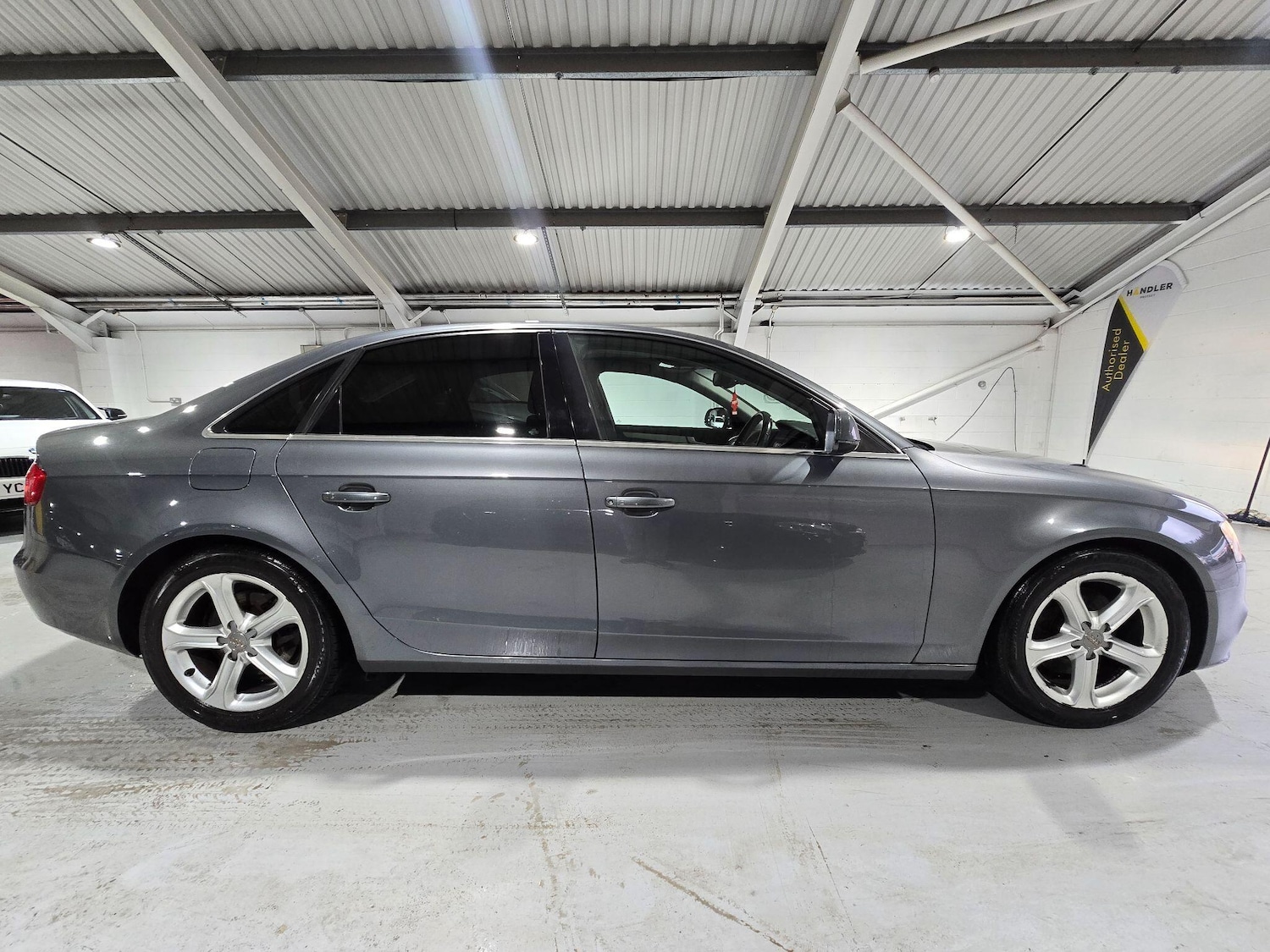Used Audi A4 2013 for sale - 77279323: Photo 9