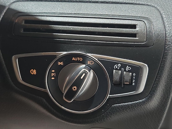Used Mercedes-Benz C Class 2017 for sale - 75562805: Photo 25
