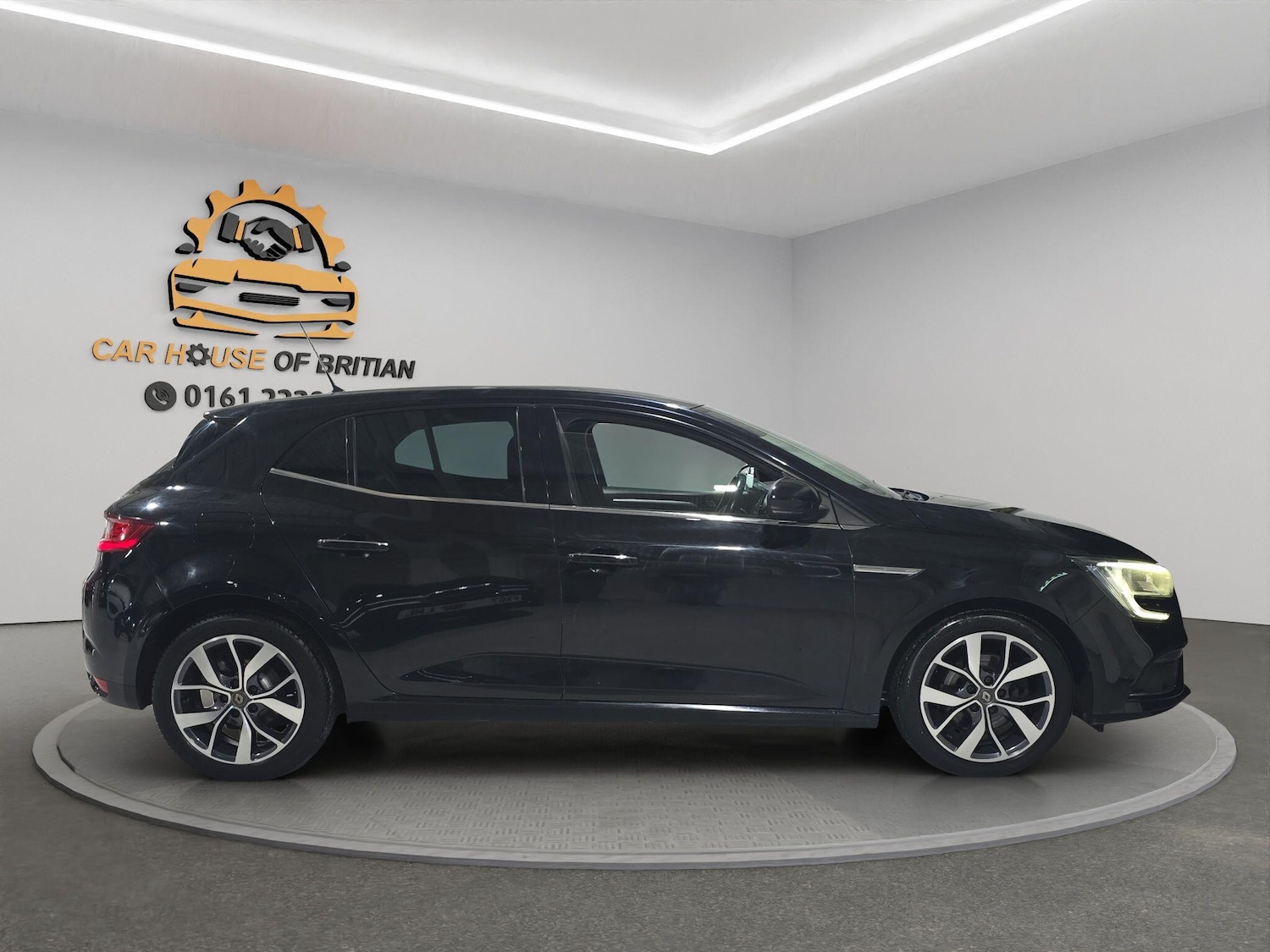 Used Renault Megane 2017 for sale - 76408836: Photo 4