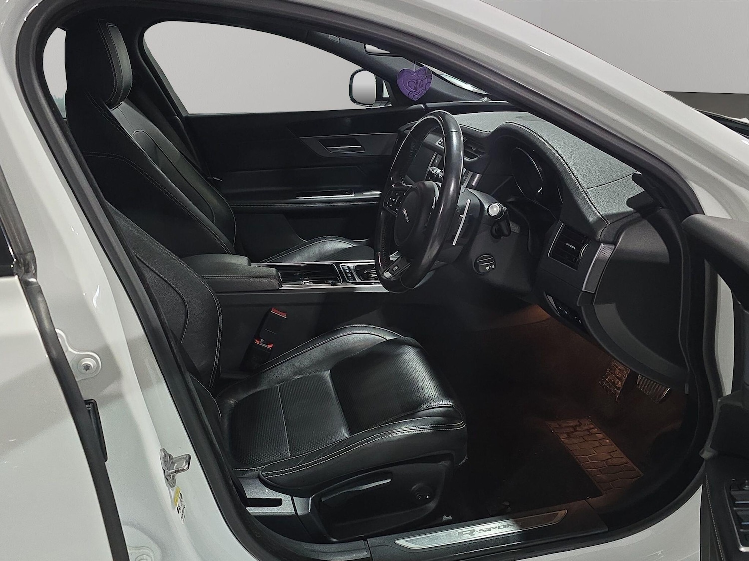 Used Jaguar XF 2018 for sale - 77174455: Photo 12