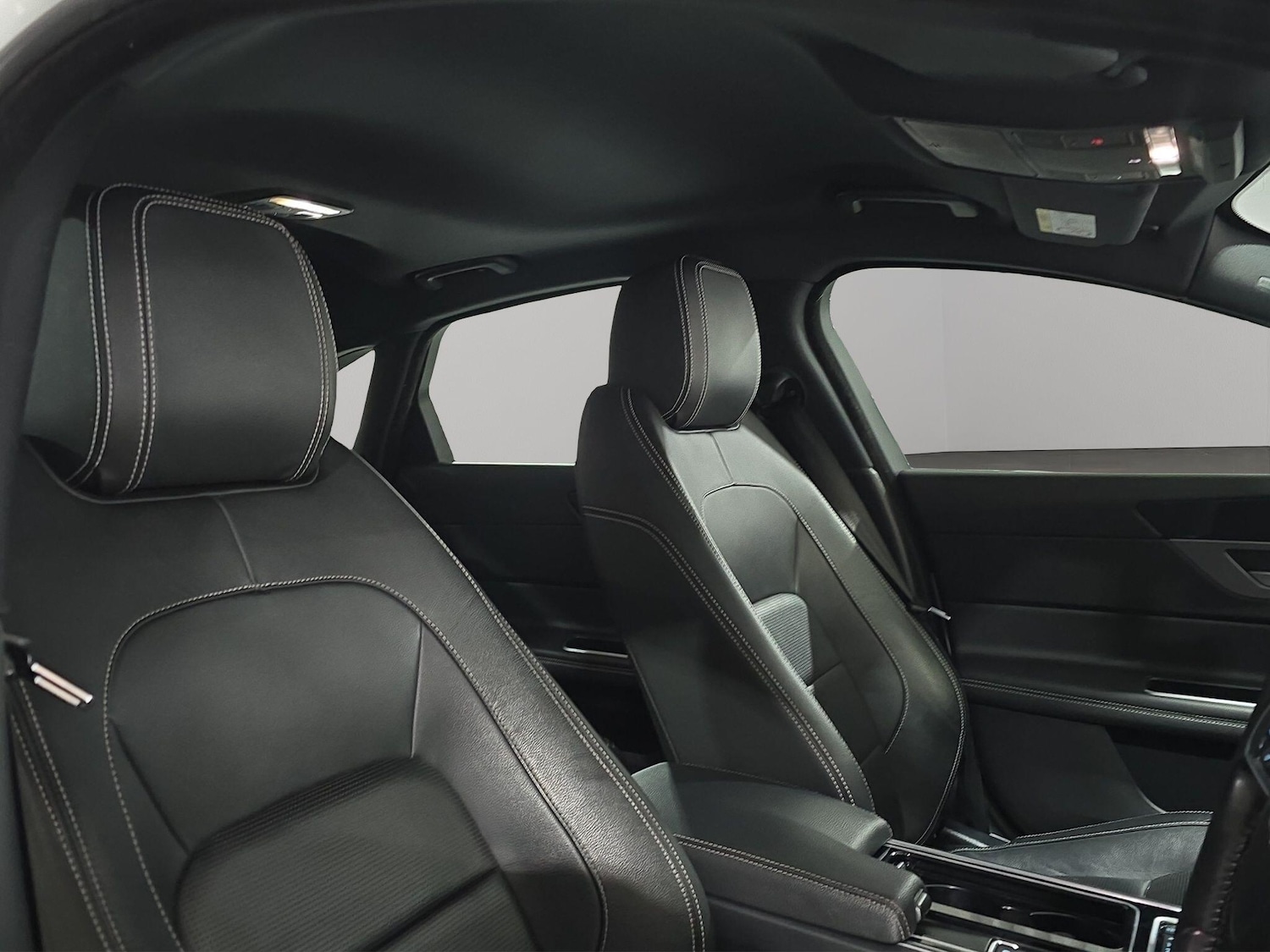 Used Jaguar XF 2018 for sale - 77174455: Photo 13