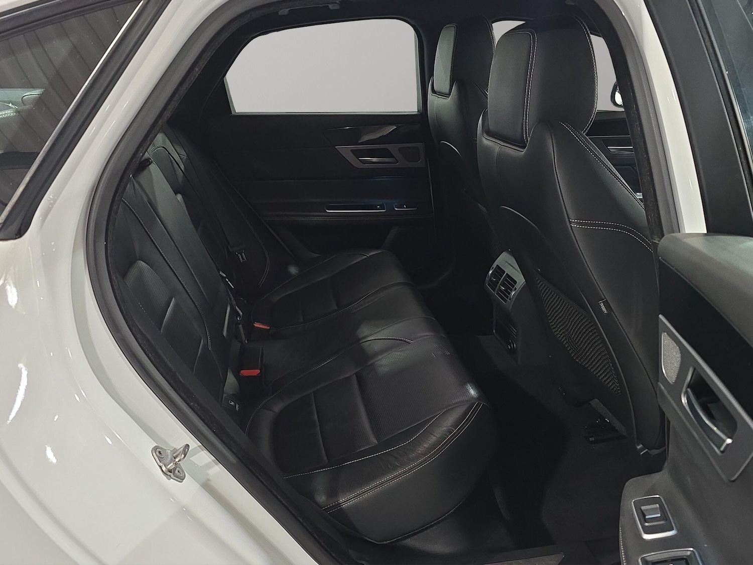 Used Jaguar XF 2018 for sale - 77174455: Photo 14