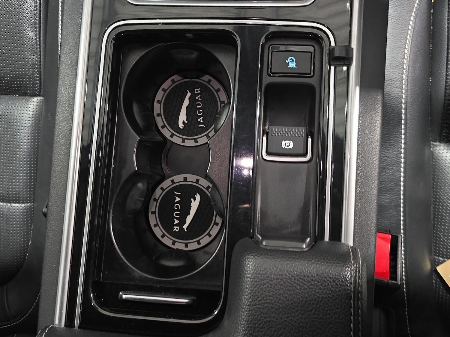 Used Jaguar XF 2018 for sale - 77174455: Photo 31