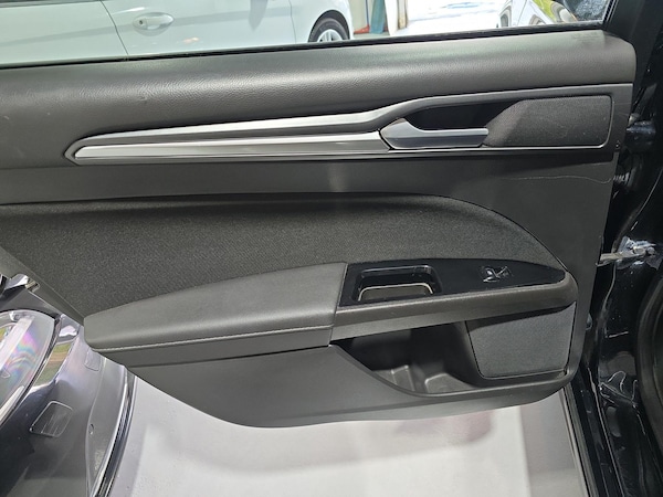 Used Ford Mondeo 2015 for sale - 73659032: Photo 40