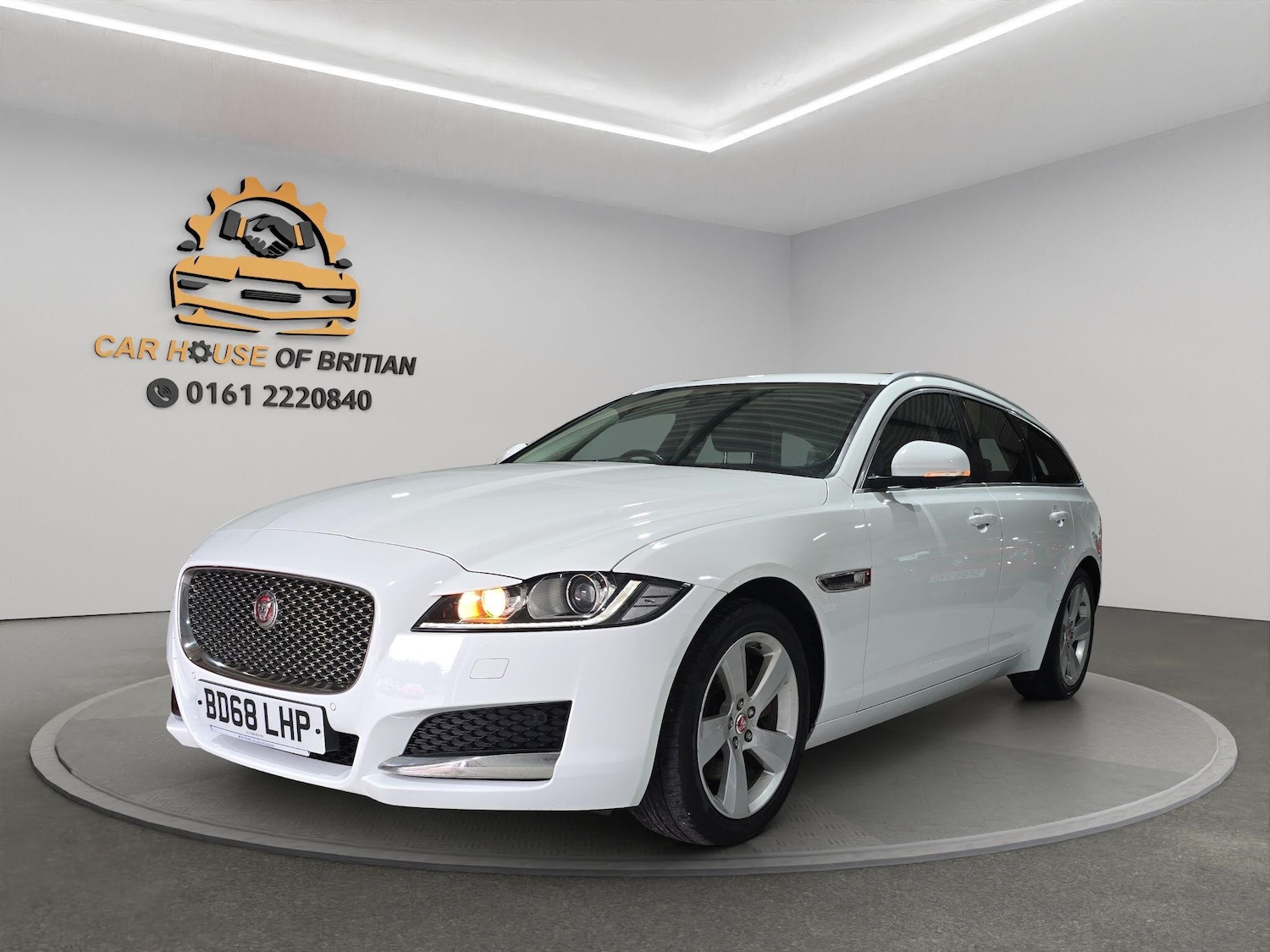 Used Jaguar XF 2018 for sale - 75965217: Photo 1