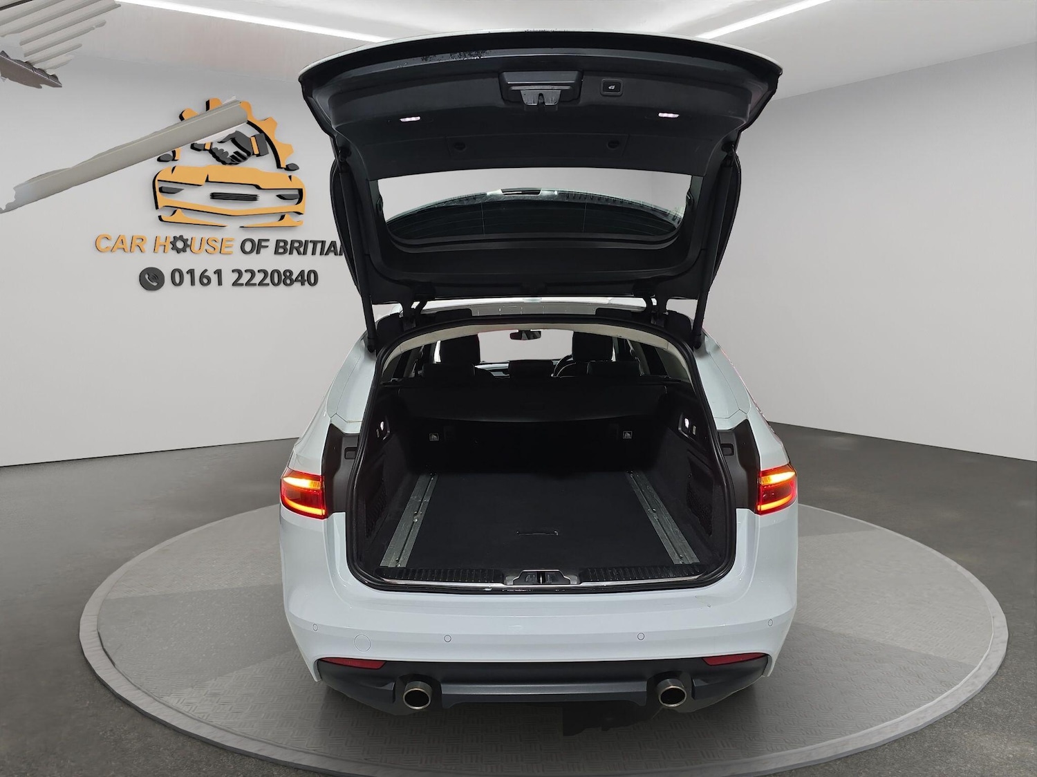 Used Jaguar XF 2018 for sale - 75965217: Photo 10