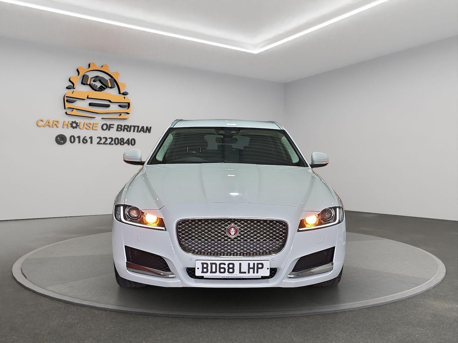 Used Jaguar XF 2018 for sale - 75965217: Photo 3