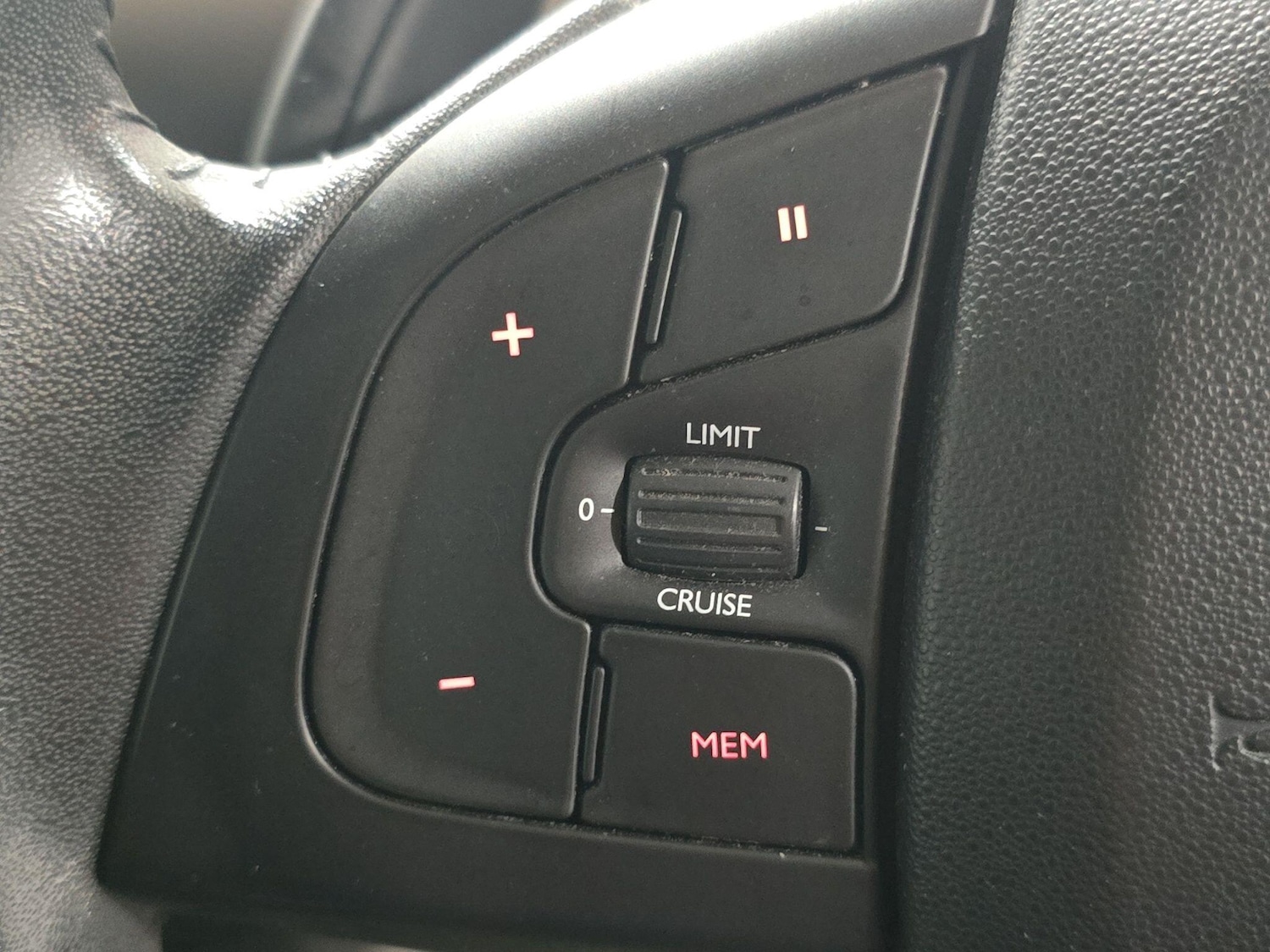 Used Citroen C4 Cactus 2015 for sale - 75857346: Photo 29