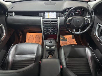 Used Land Rover Discovery Sport 2017 for sale - 79076171: Photo