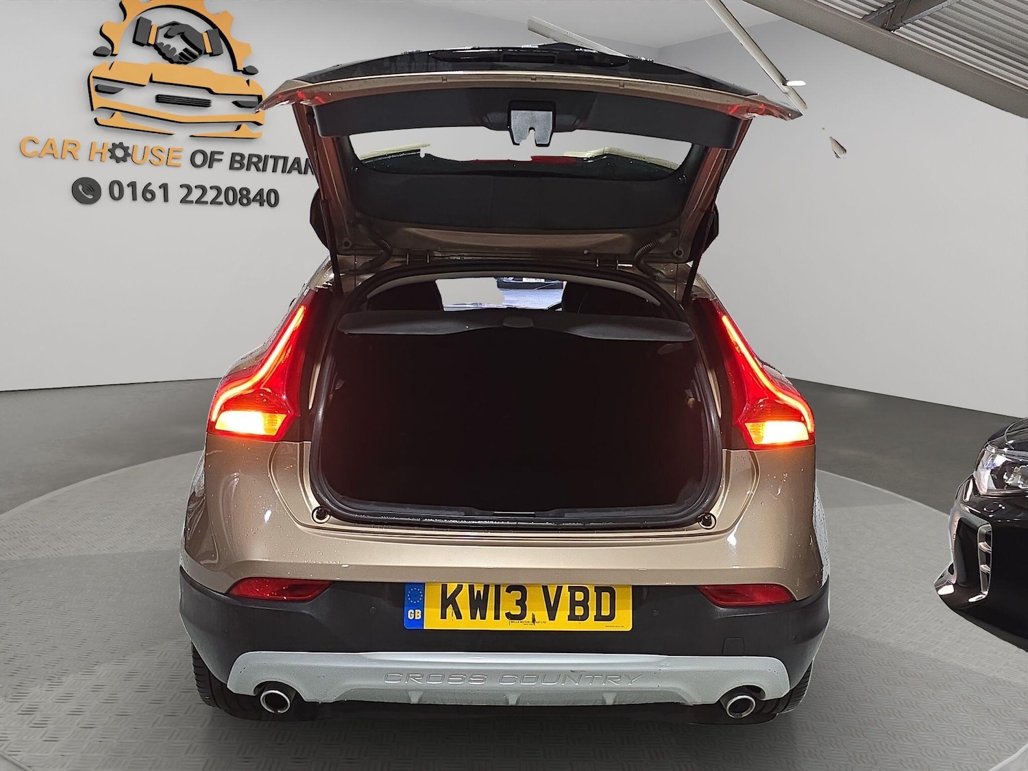 Used Volvo V40 Cross Country 2013 for sale - 77549906: Photo 10