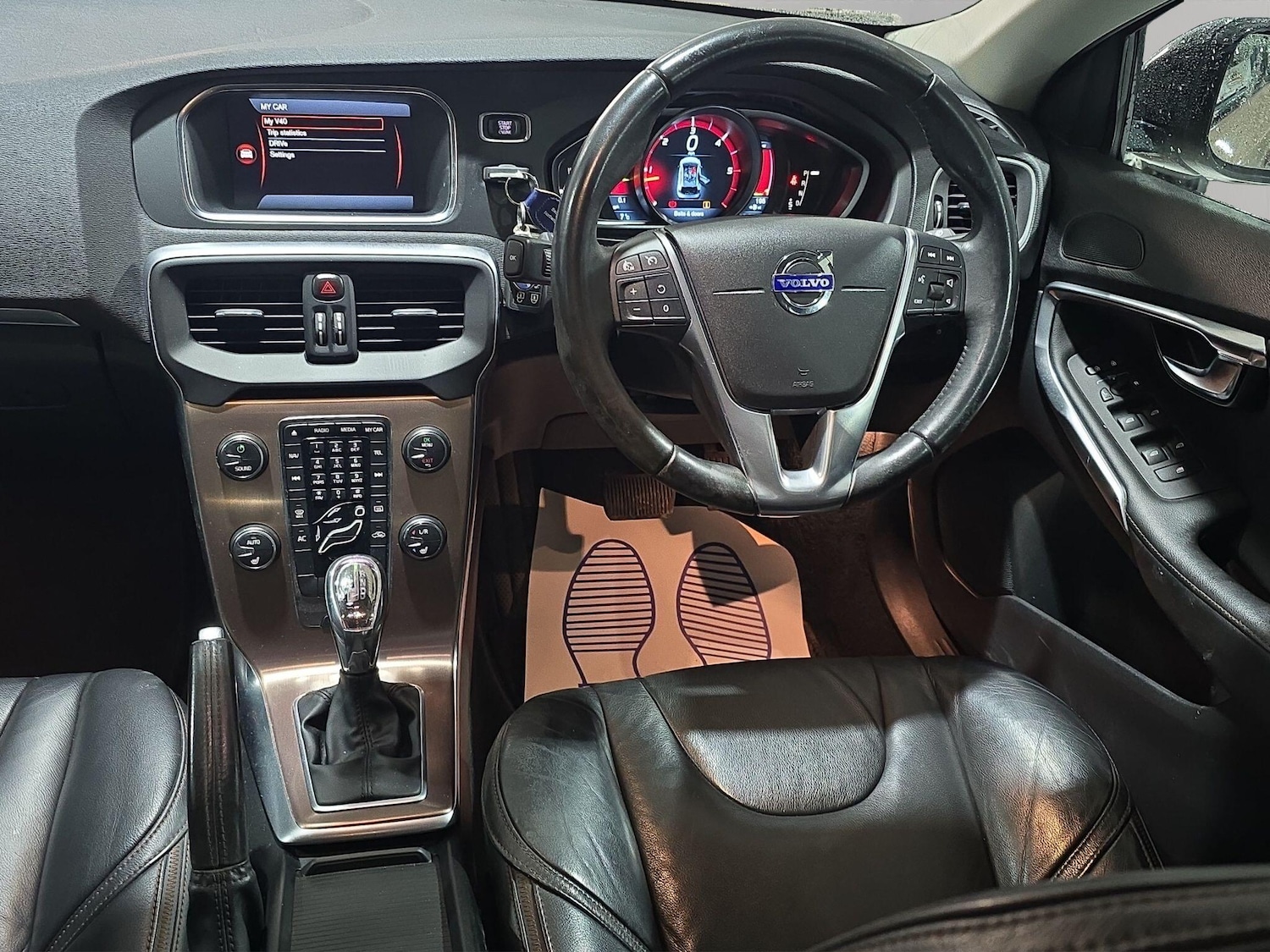 Used Volvo V40 Cross Country 2013 for sale - 77549906: Photo 13