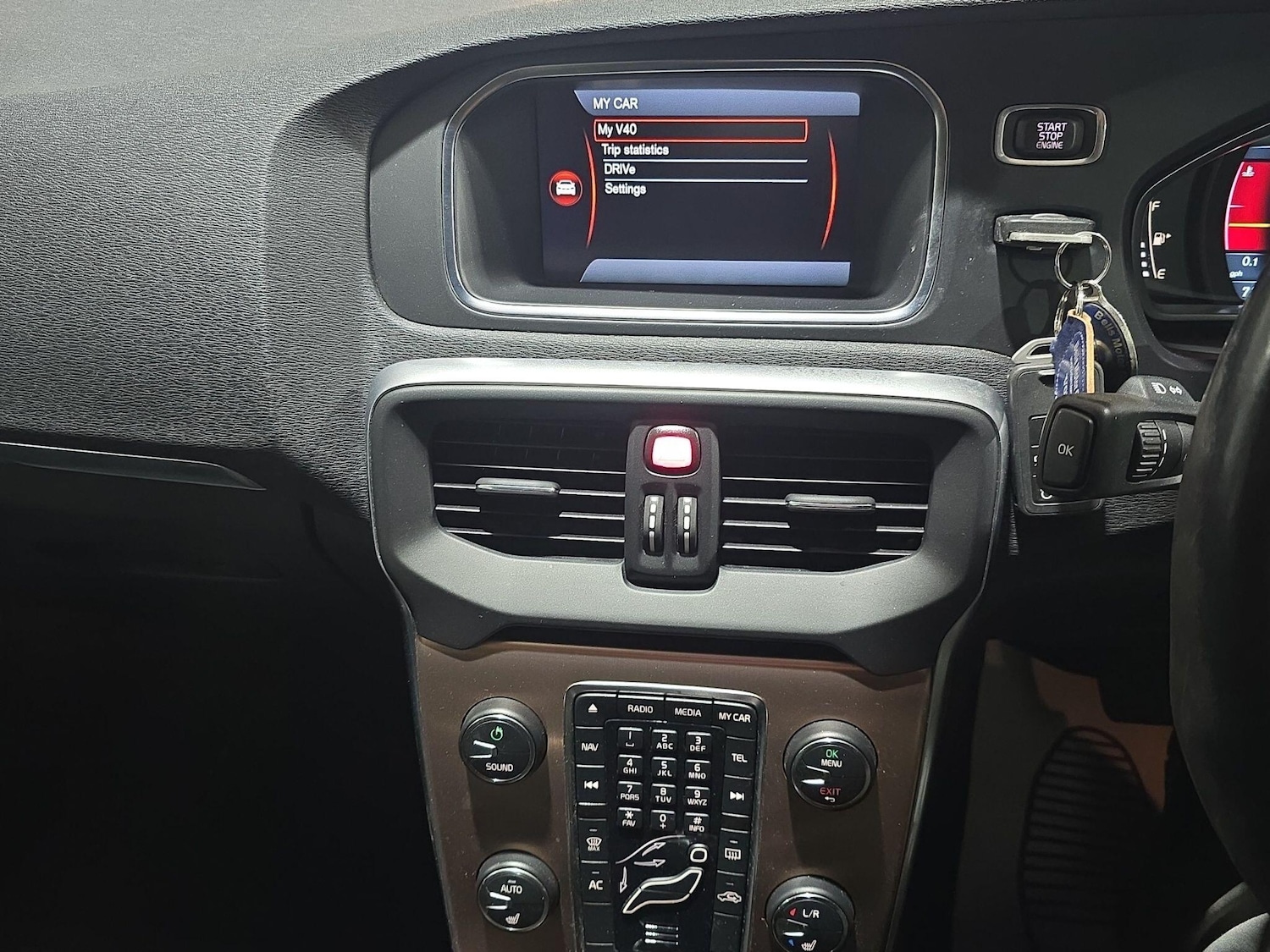 Used Volvo V40 Cross Country 2013 for sale - 77549906: Photo 19