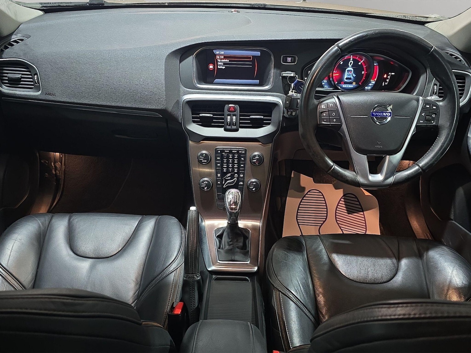 Used Volvo V40 Cross Country 2013 for sale - 77549906: Photo 2