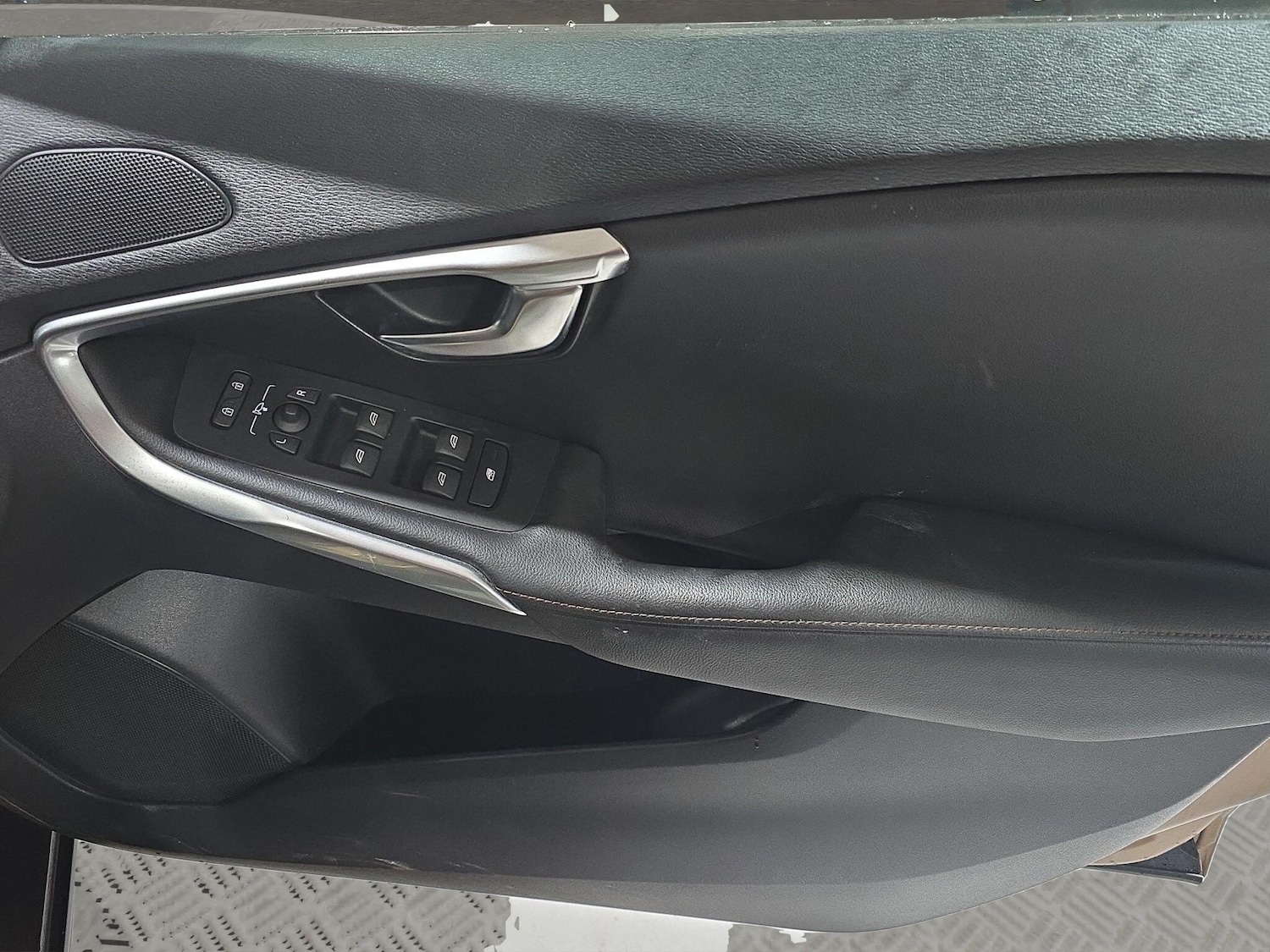 Used Volvo V40 Cross Country 2013 for sale - 77549906: Photo 23