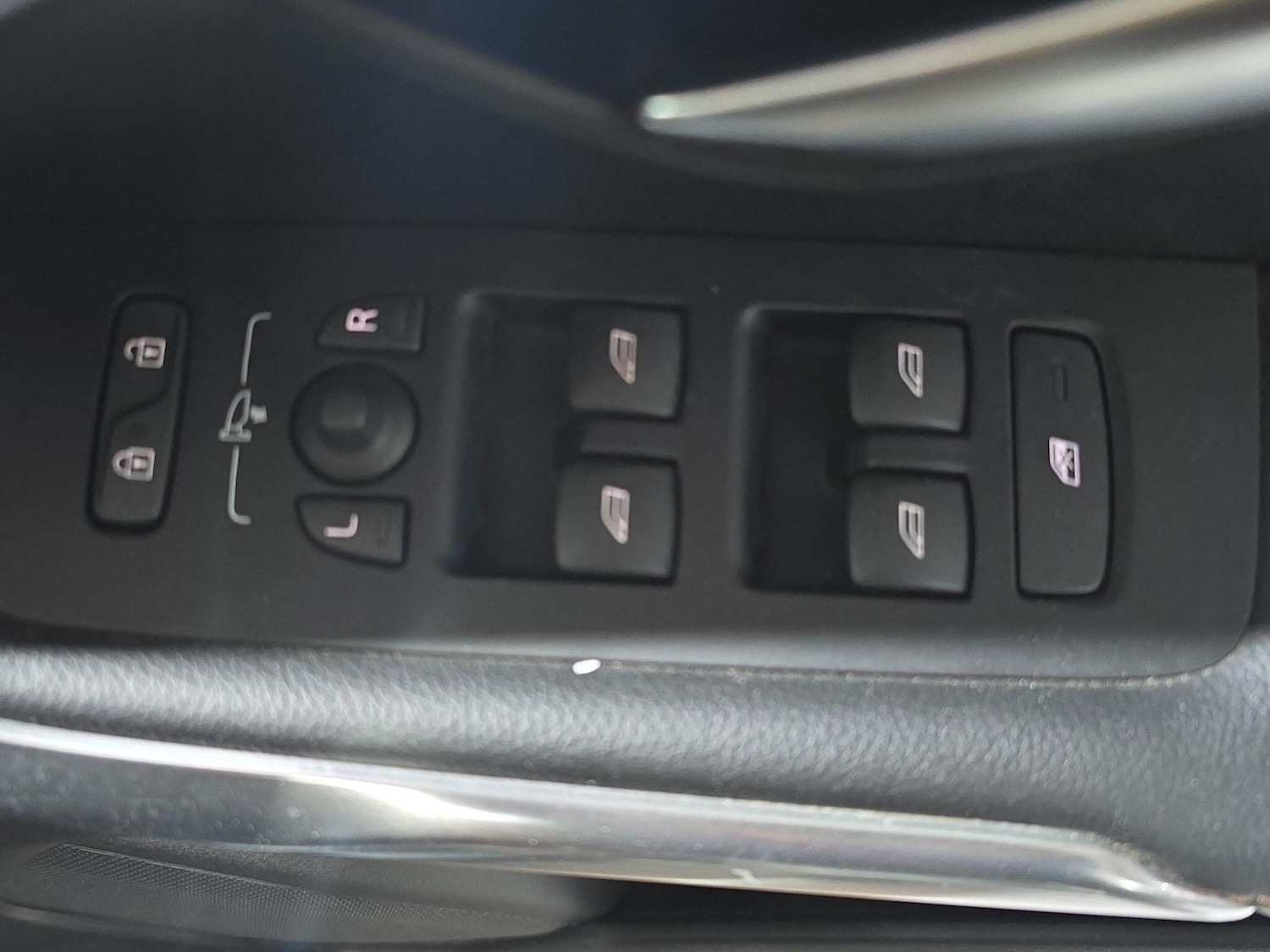 Used Volvo V40 Cross Country 2013 for sale - 77549906: Photo 25