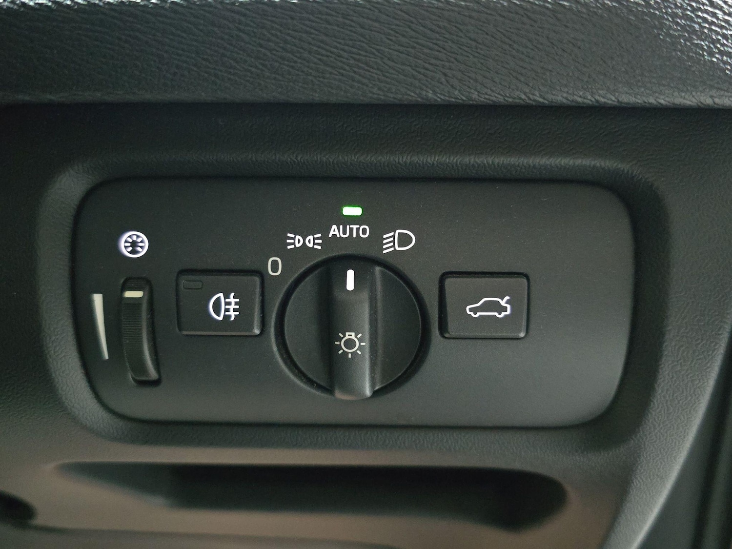 Used Volvo V40 Cross Country 2013 for sale - 77549906: Photo 26