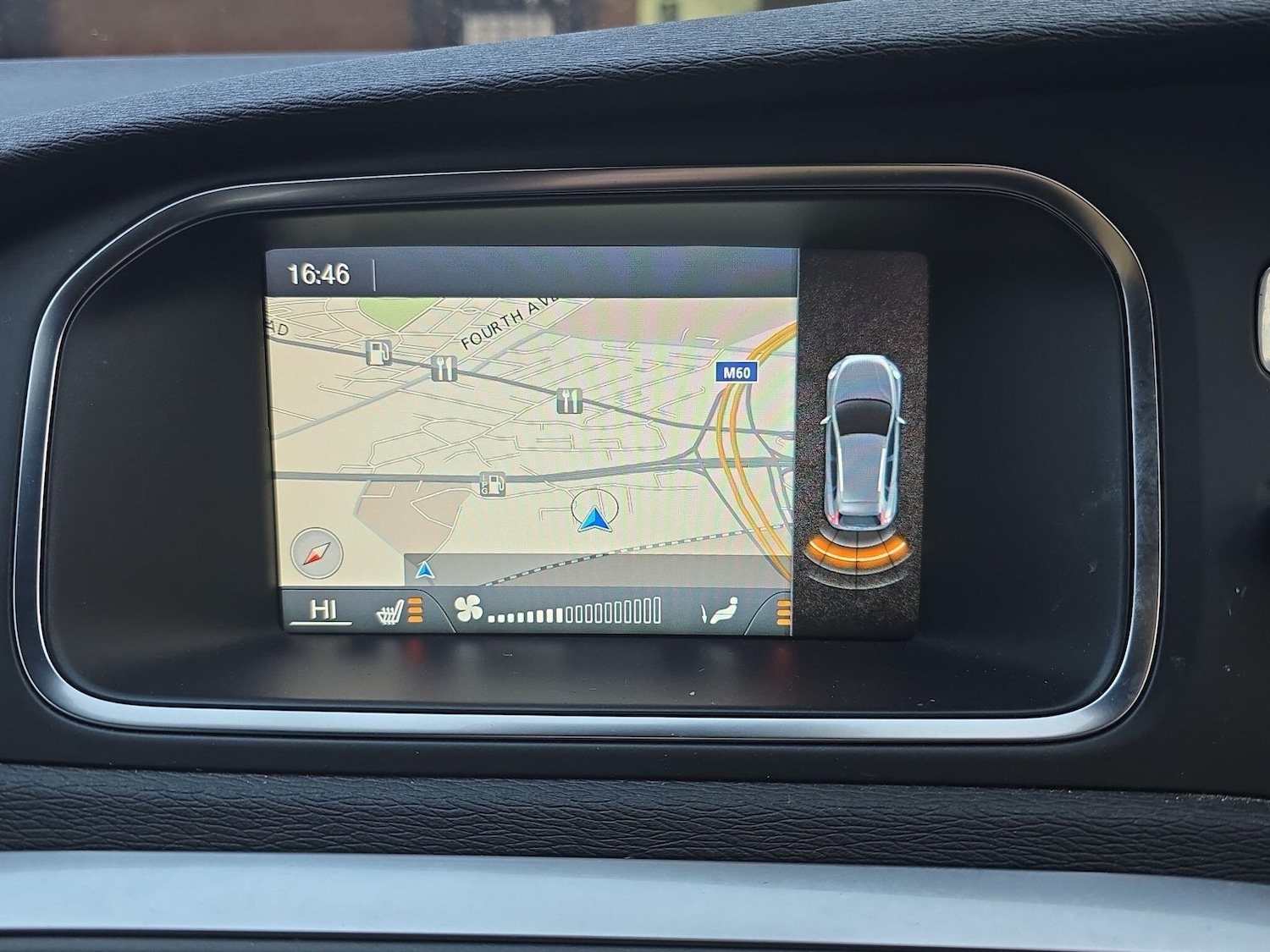 Used Volvo V40 Cross Country 2013 for sale - 77549906: Photo 31