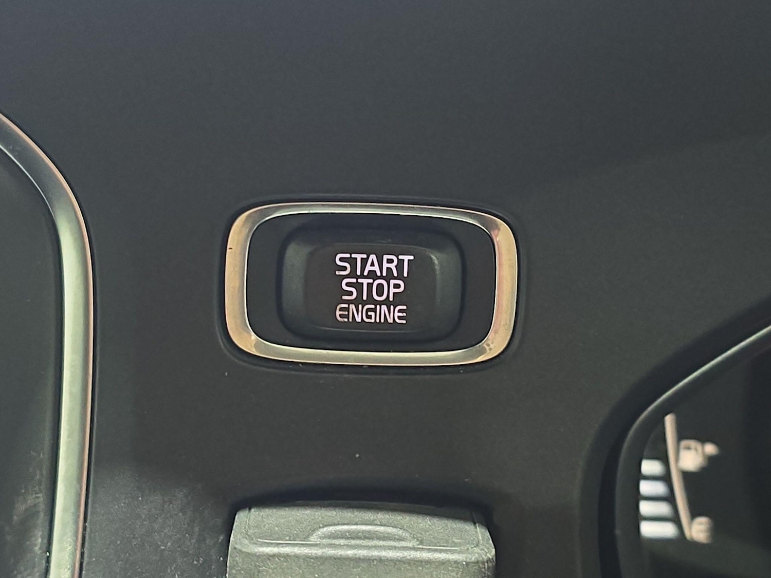 Used Volvo V40 Cross Country 2013 for sale - 77549906: Photo 33