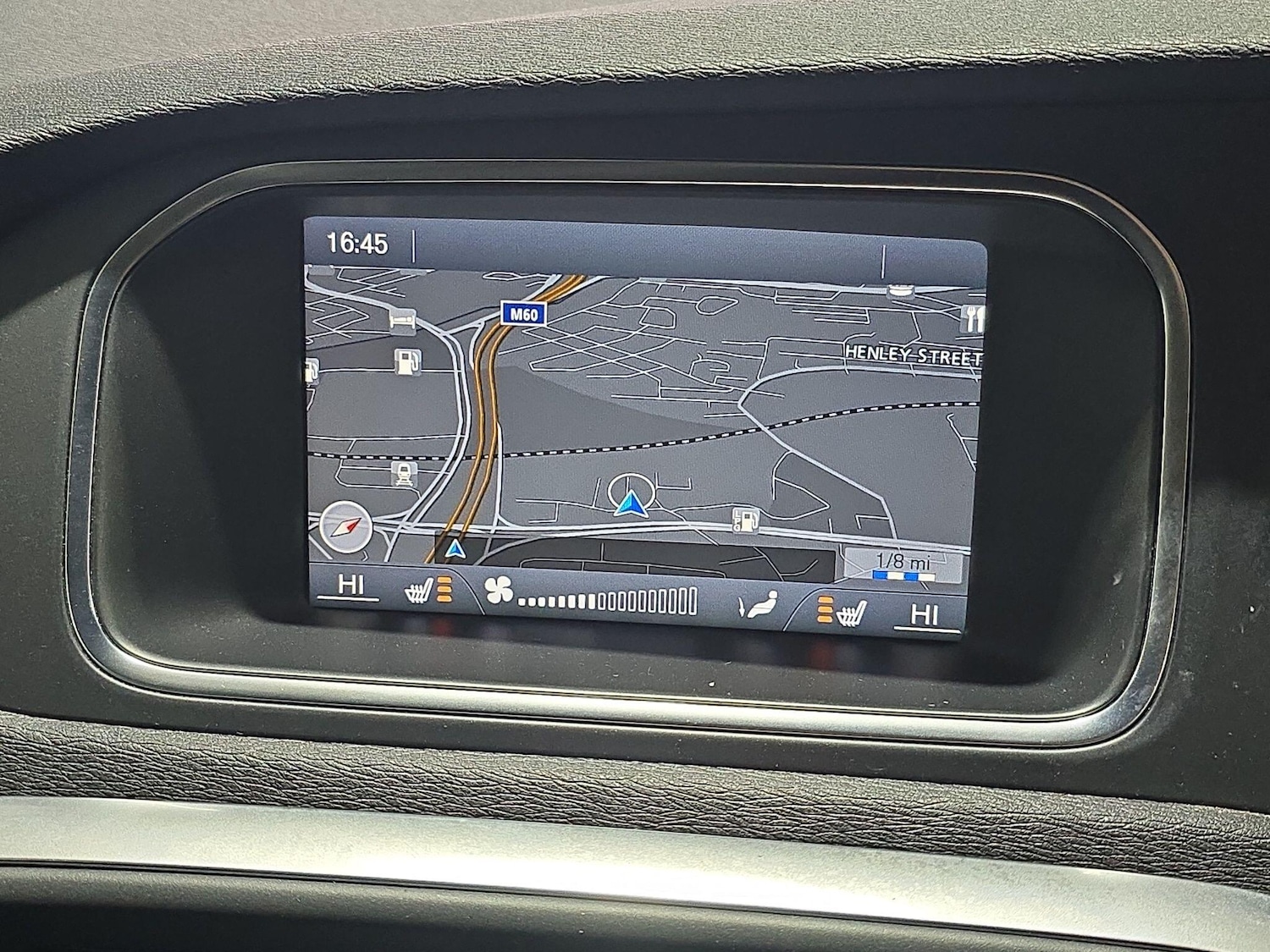 Used Volvo V40 Cross Country 2013 for sale - 77549906: Photo 34